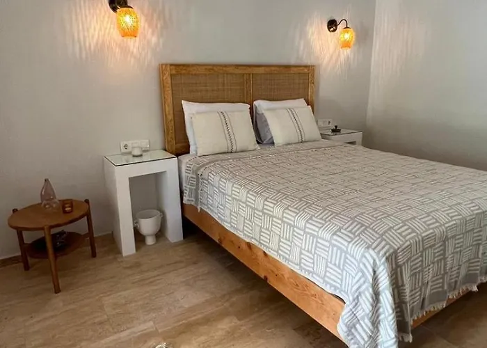 Kybele Garden Oda ve Kahvaltı Kaş